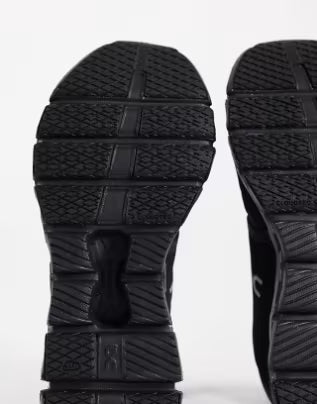 On Cloud X 4 Running Trainers Black
