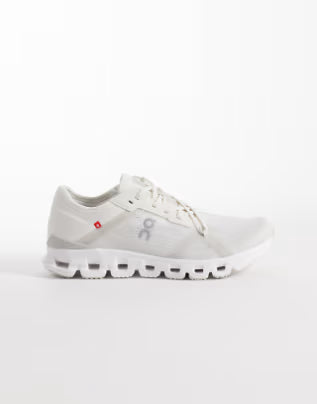 On Cloud X Running Trainers White
