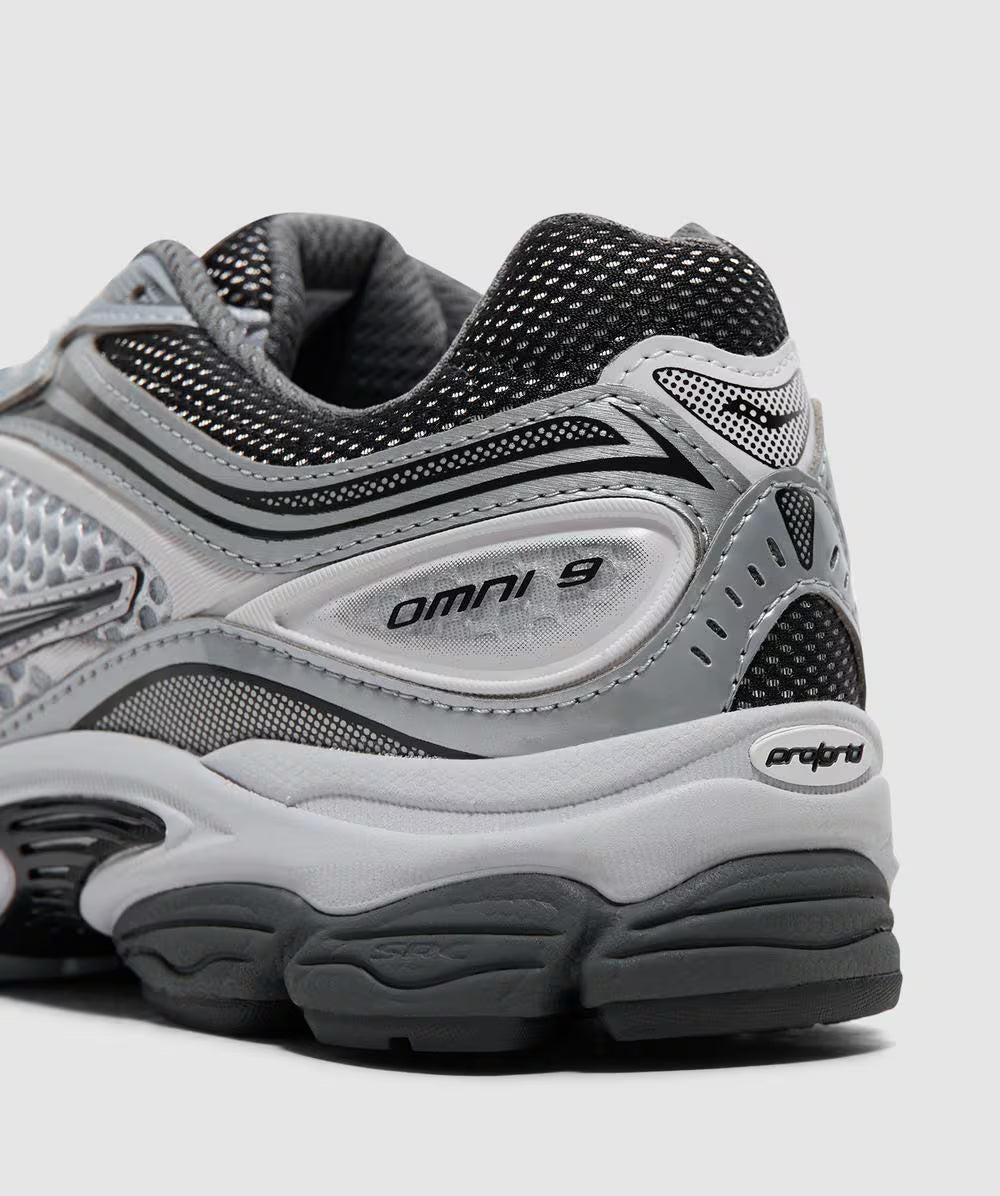 SAUCONY PRO GRID 9 WHITE GREY