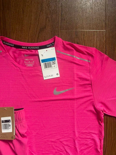NIKE MILER T-SHIRT & MILER SHORT SET - HOT PINK