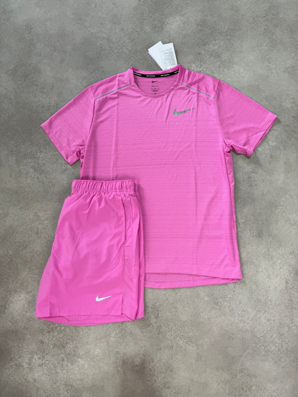 NIKE MILER T-SHIRT & MILER SHORT SET - HOT PINK