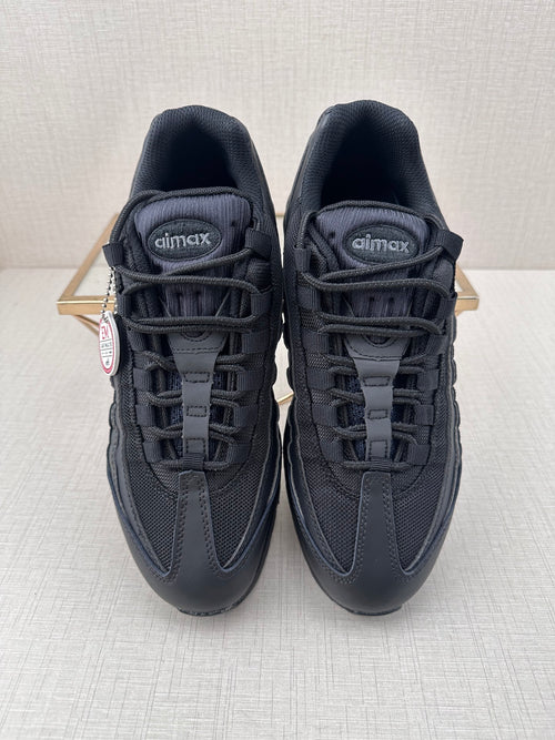 Air Max 95 Triple Black